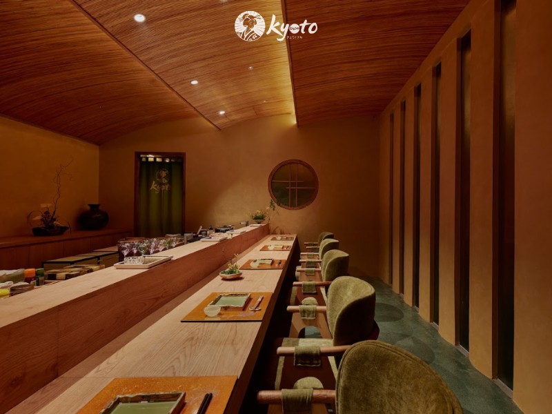 Nhà hàng hiện phát triển cả À La Carte và Omakase